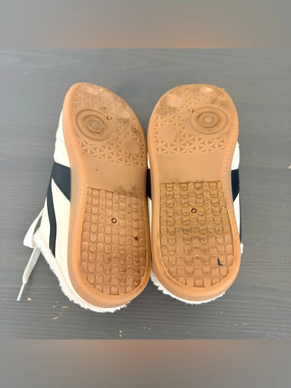 DV by Dolce Vita Quirky Faux Shearling Lined Mule Sneakers Slip On Lace Up 8